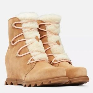 New!! Sorel Women’s Joan of Arctic Wedge III Lace Cozy Boot Tawny Buffy Size 8.5